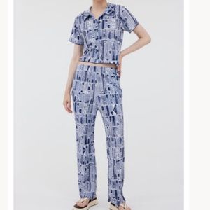 SOURCE UNKNOWN NEWSPAPER SET